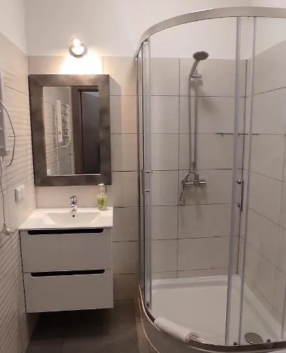 Dobranocka منزل للإقامة شكلارسكا بوريبا