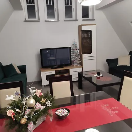 ホームステイ Dobranocka シクラルスカ・ポレンバ