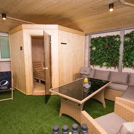 ホームステイ Dobranocka シクラルスカ・ポレンバ